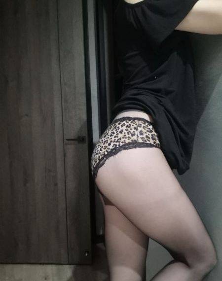 十四岁女孩用爸爸搂睡觉好吗