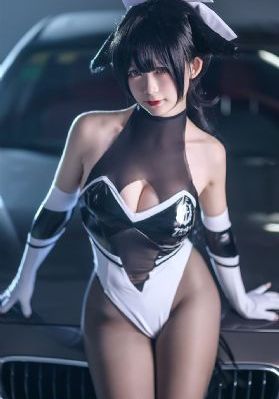 他揉捏她两乳不停呻吟微博